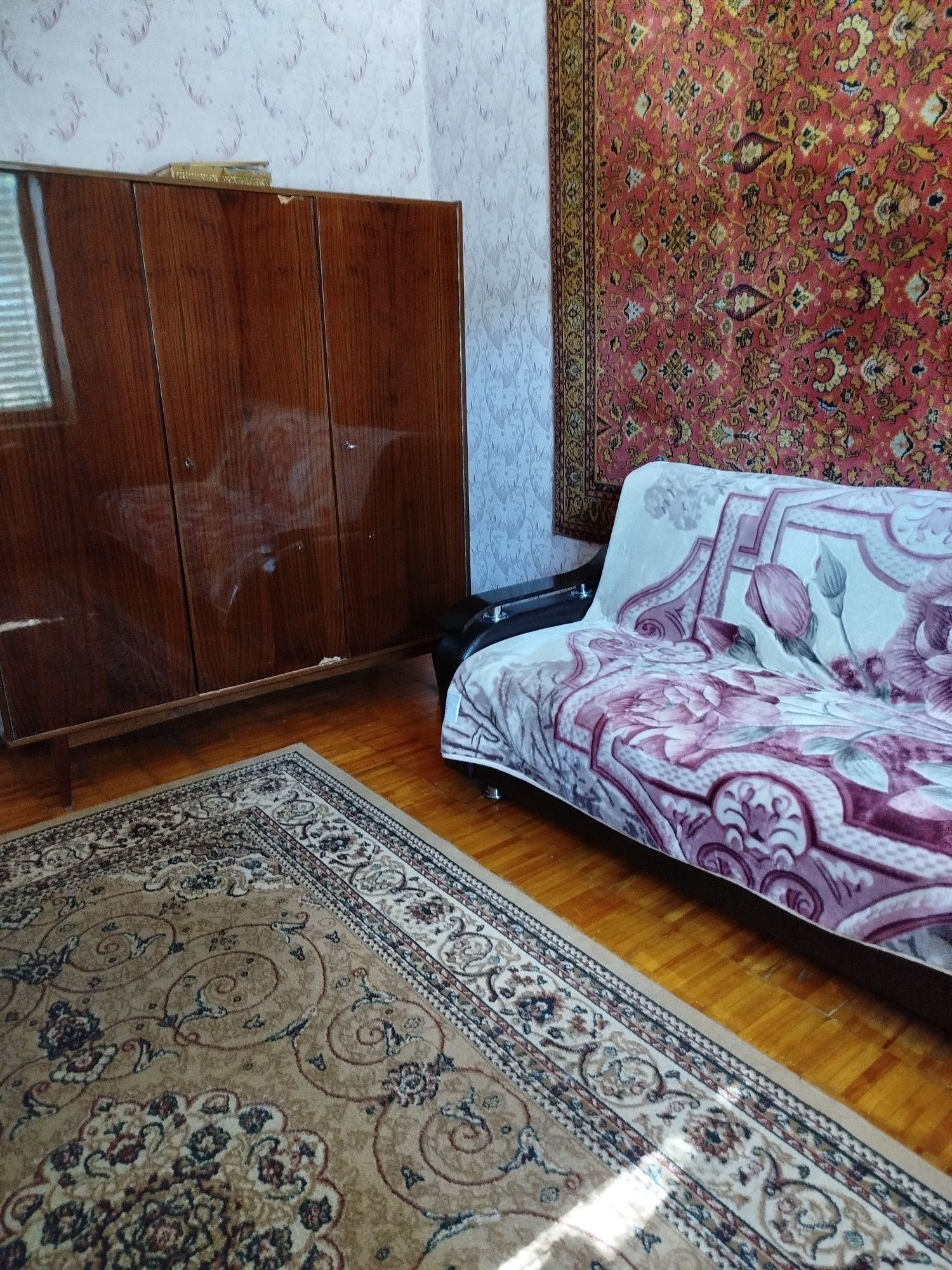3-х комнатная квартира,Учтепинский район, 15квартал 80 000 у. е.
