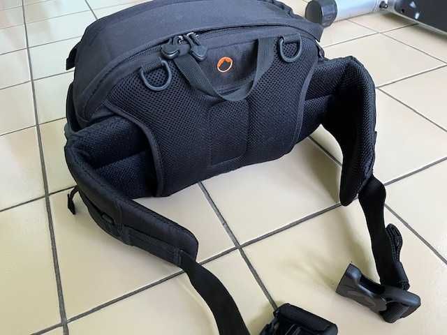 Lowepro Inverse 200 AW фотографска чанта за рамо/кръст