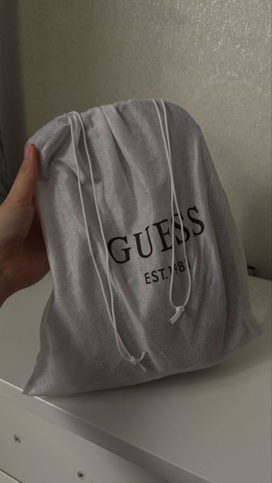 Сумка багет Guess