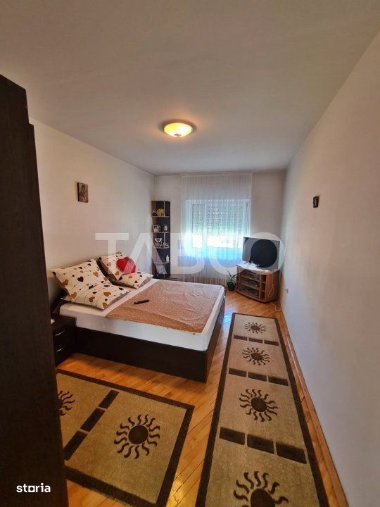 Casa cu spatiu comercial de vanzare in Sebes zona centrala
