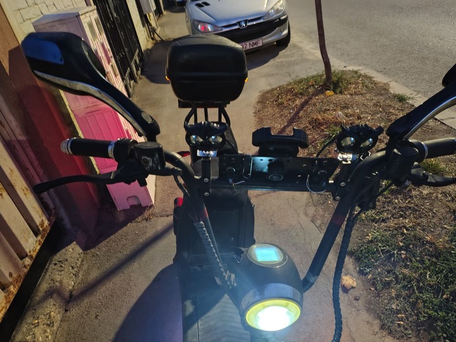 Vând scuter electric City Coco .Autonomie 60V 20 ah