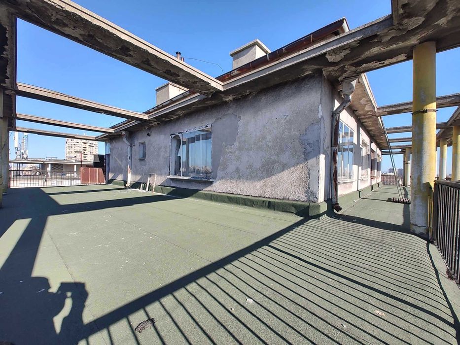 Продава се Тристаен апартамент в Пловдив, Остромила - 74 кв.м за 1271 €/кв.м - Снимка #12