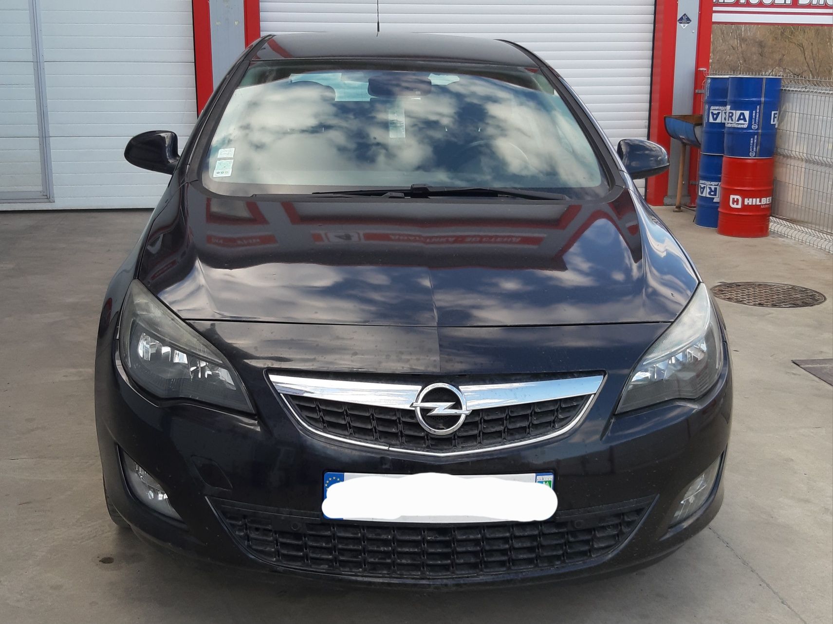 Opel Astra J, D 2,0 CDTI, черен цвят, 5-врати, 2010г., 237 000км.