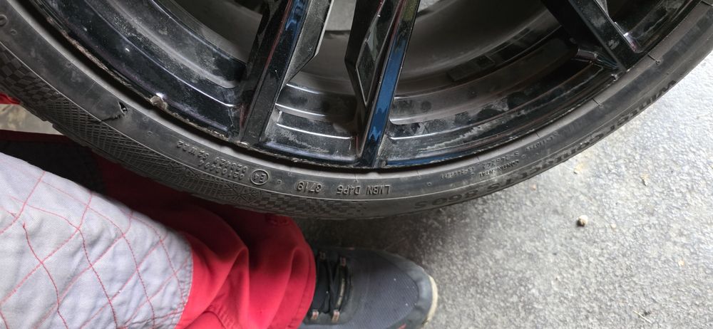 Гуми 2бр 275/35/19 - 420лв