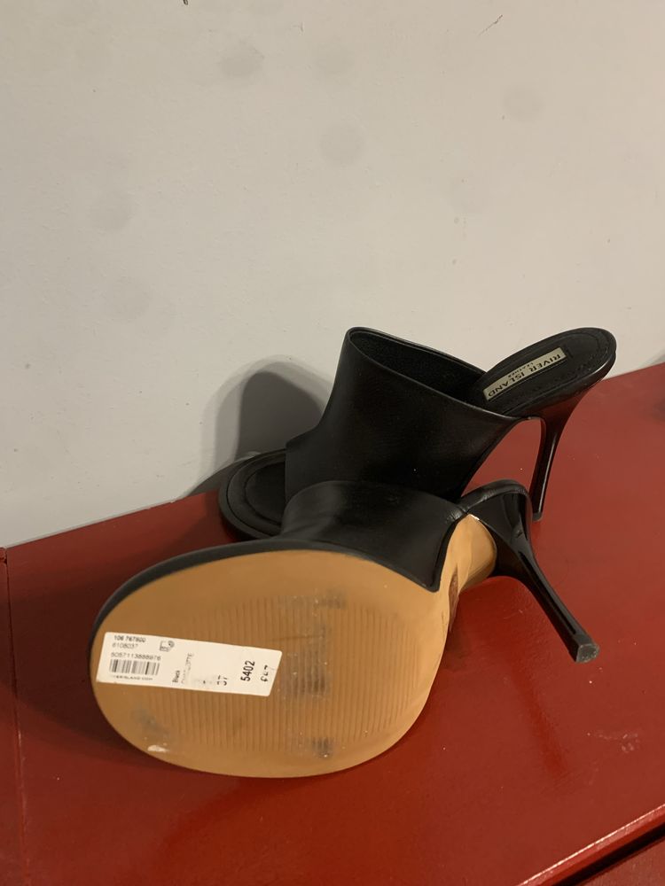 River island - saboti