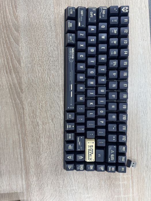 Klaviatura igravoy mehanichiskiy sotiladi b/u