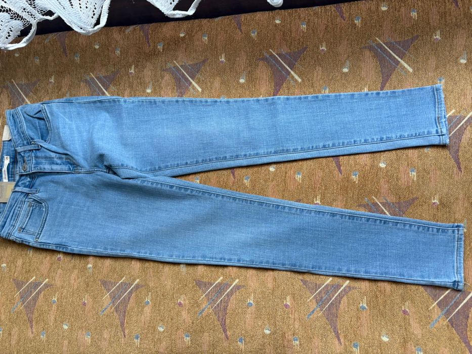 дънки и сукмани на различни марки