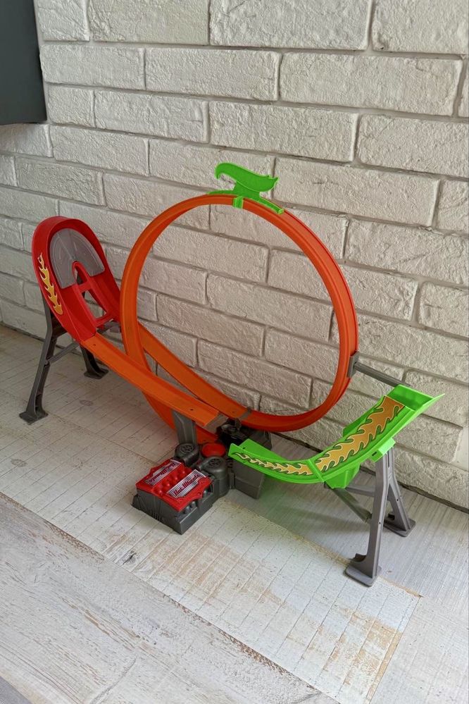 Hot Wheels писта за каскади
