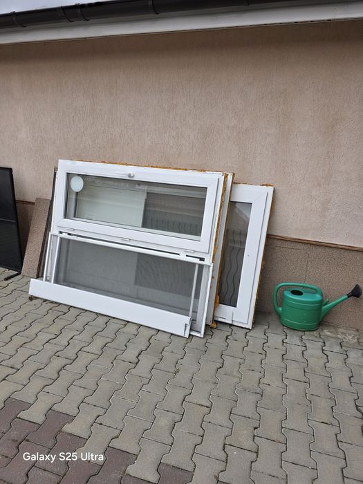 Vând usa si geamuri termopan