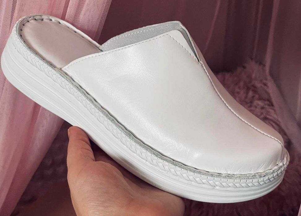 Saboti medicali piele naturala