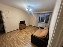 Vand apartament cu 3 camere, 55mp in Piațeta Decebal