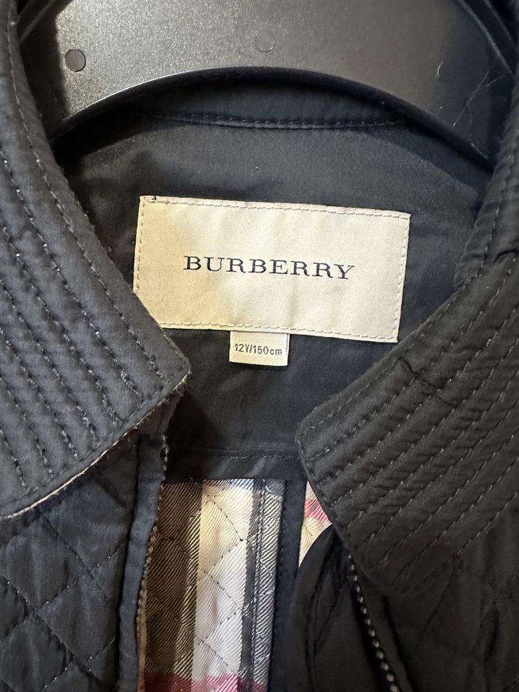 Burberry Яке 12Y,150 см,100% Оригинално