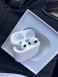 Apple AirPods 3 cu MagSafe Charging Case