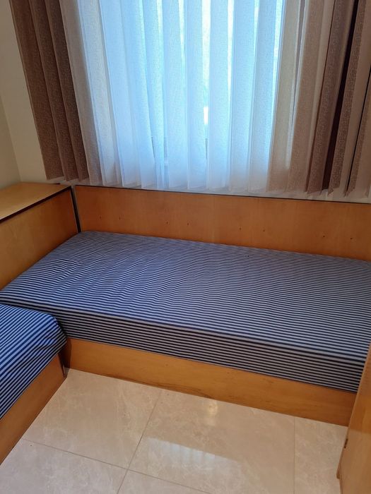 Ъглови легла с матраци 186/80 и ракла