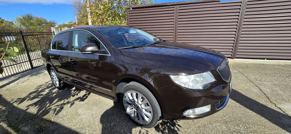 Skoda Superb 2 berlina 2.0 TDI manuala 170 CP