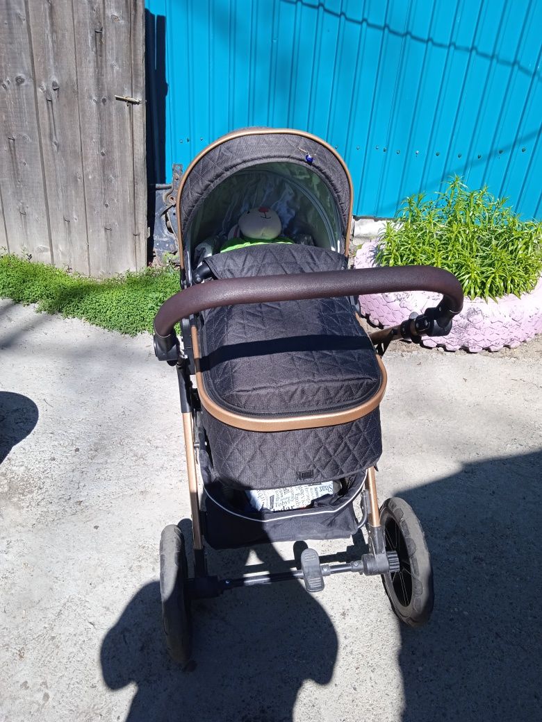 Продам детскую коляску