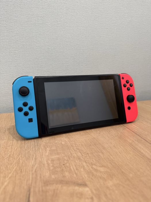 Nintendo switch 1 (2 revision)