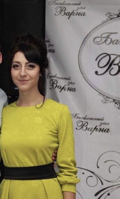 Дълга рокля с дълъг ръкав