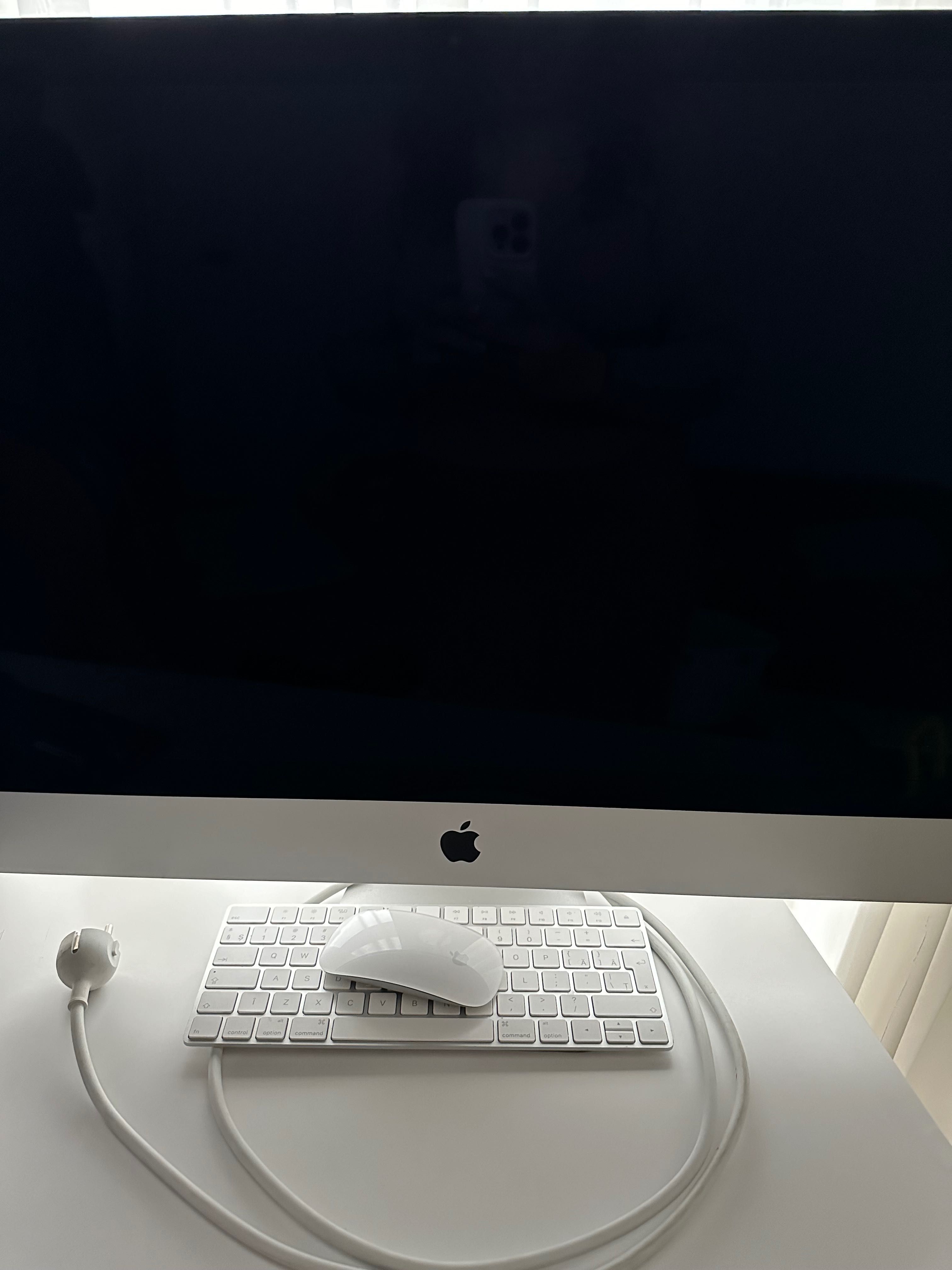 Desktop Apple iMac 27”  El Capitan 5K Retina