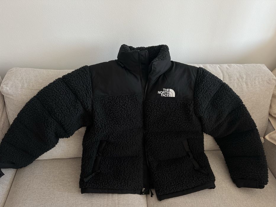 Geaca originala The North Face cu pene si puf