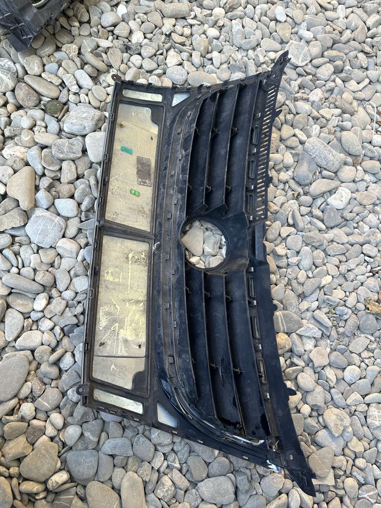 Grilă radiator vw touran.cod:1T0853651.D.