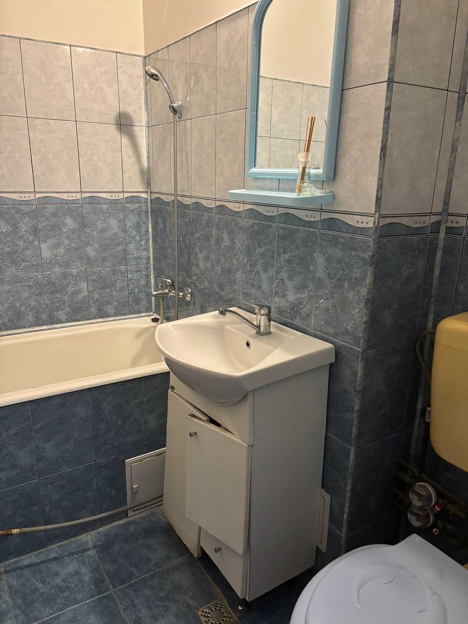 Garsonieră de vănzare