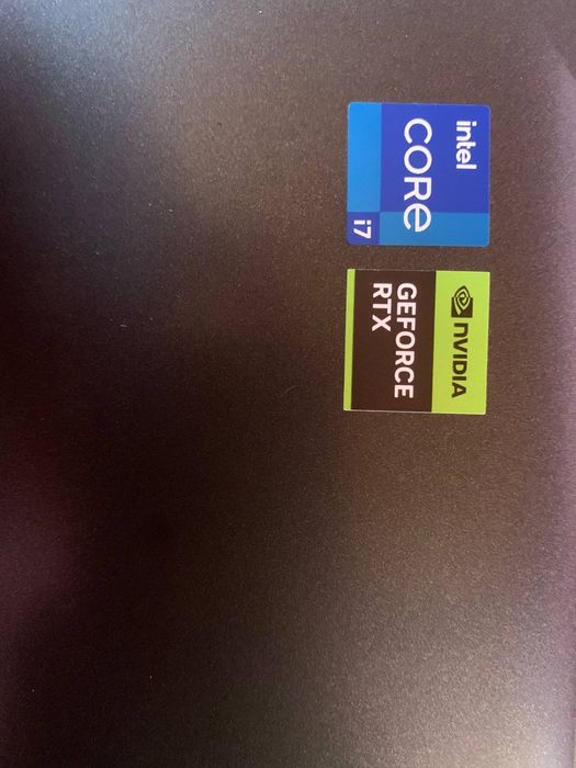 MSI Cyborg 15 A12V qarshi holati yaxshi