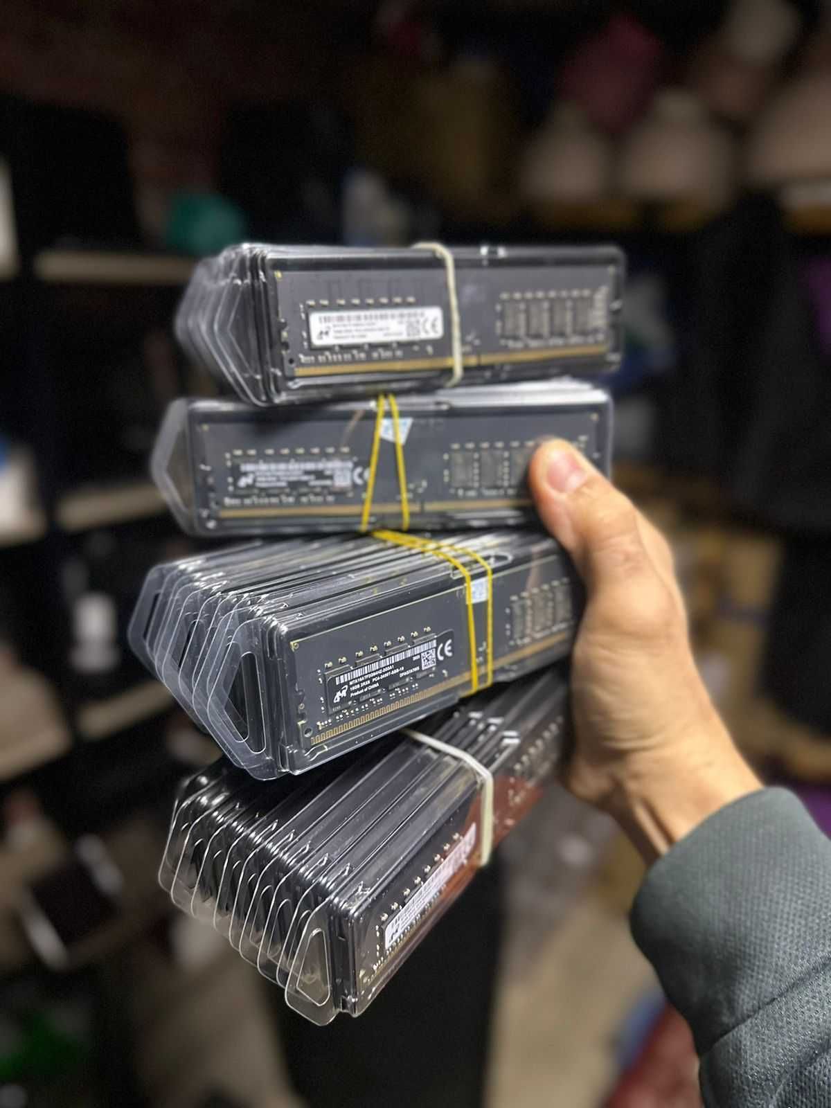 Оперативная память 16GB DDR-4. Для компьютера 3200 Мгц