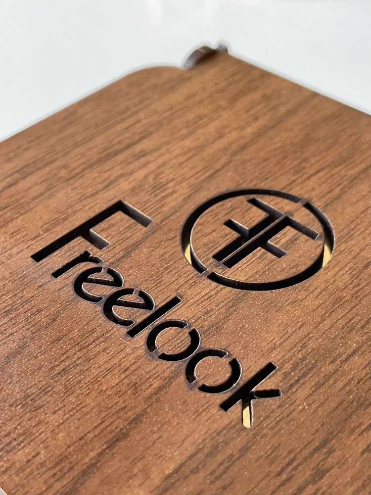 Дамски часовник Freelook нов