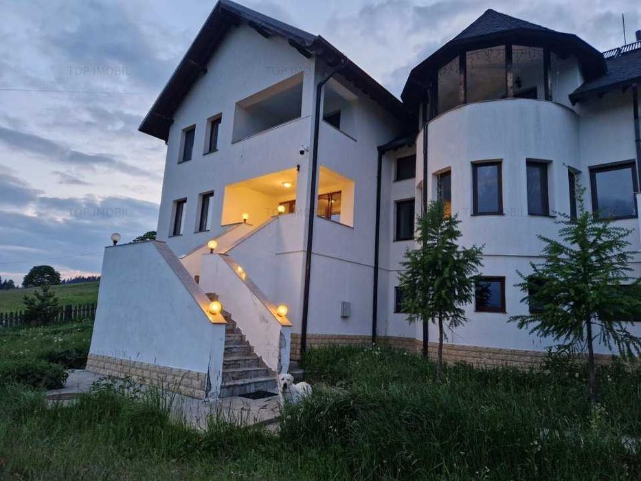 Cazare la munte de Craciun si Revelion. Vatra Dornei. Pensiune. Vila