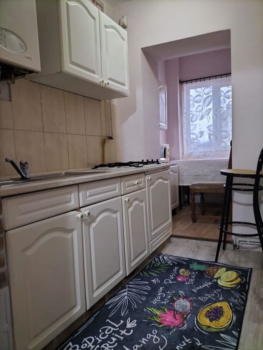 Închiriez garsonieră