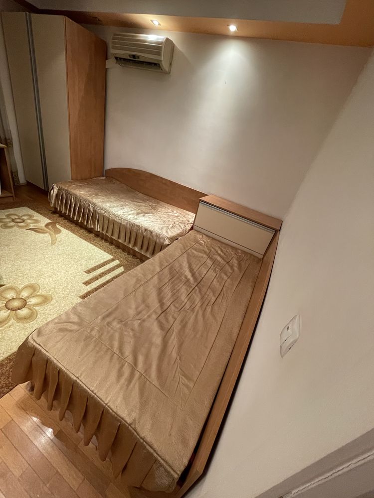 Спален комплект от 2-легла, гардероб, бюро, тв шкаф, ракла