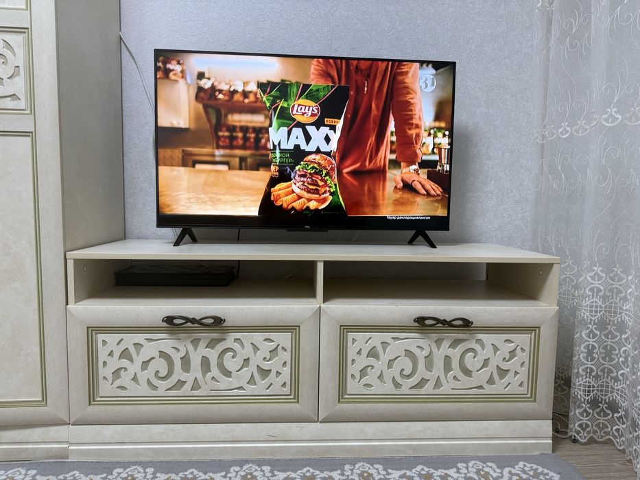 Продам тумбу под ТВ