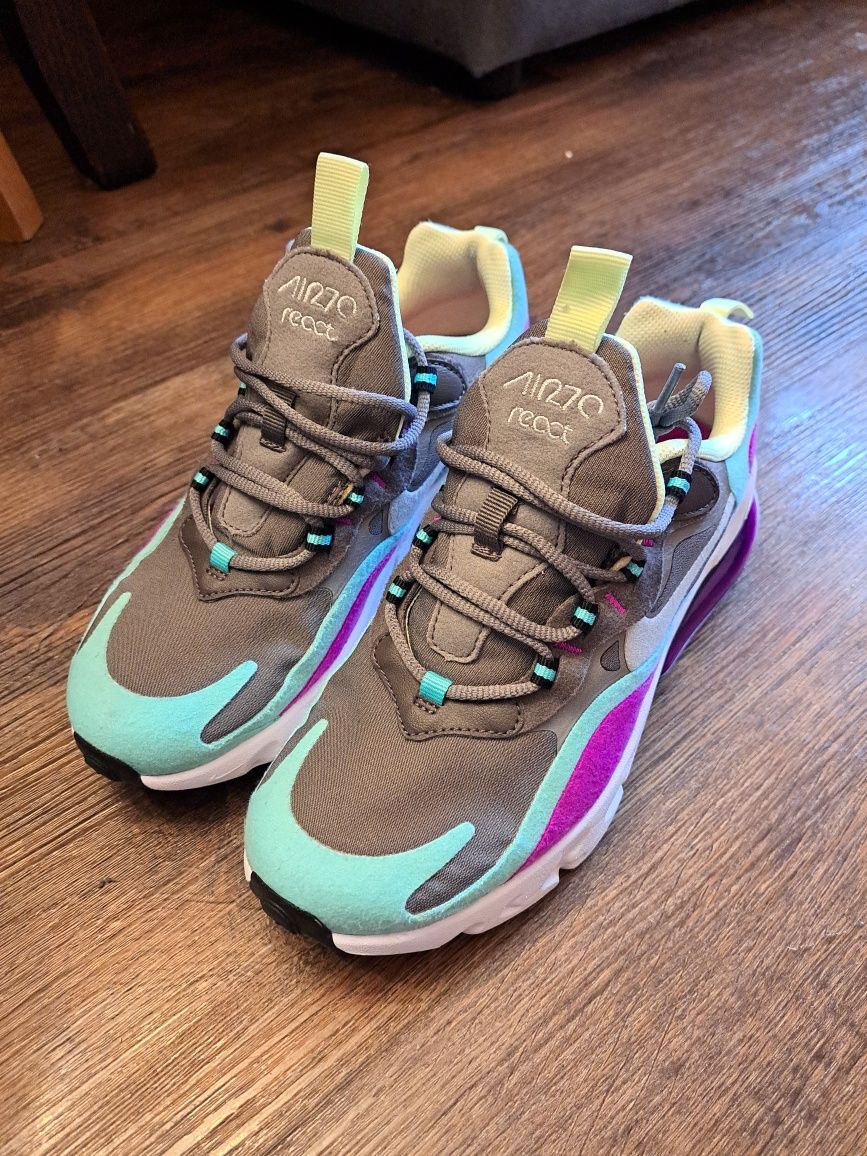 Маратонки Nike AIR MAX 270 React