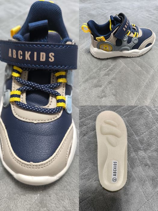 Продам детские кроссовки