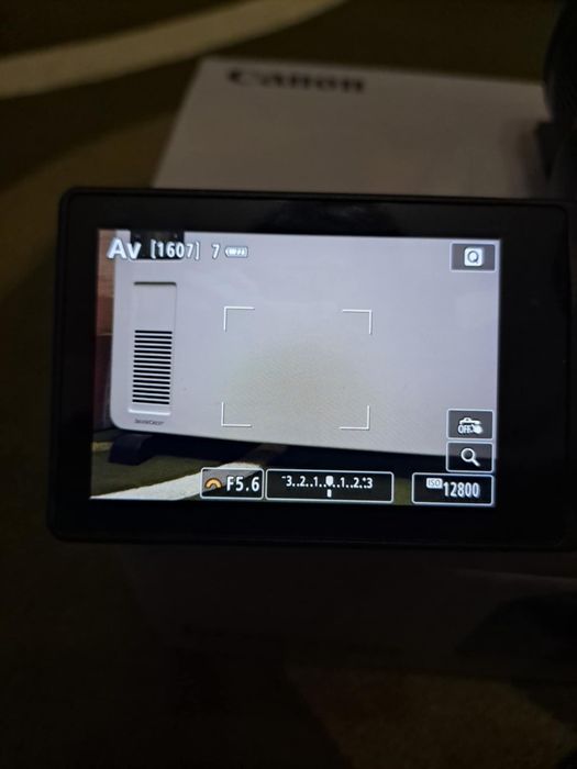 Canon eos 250d + 18-55 mm !!! В Гаранция!!!