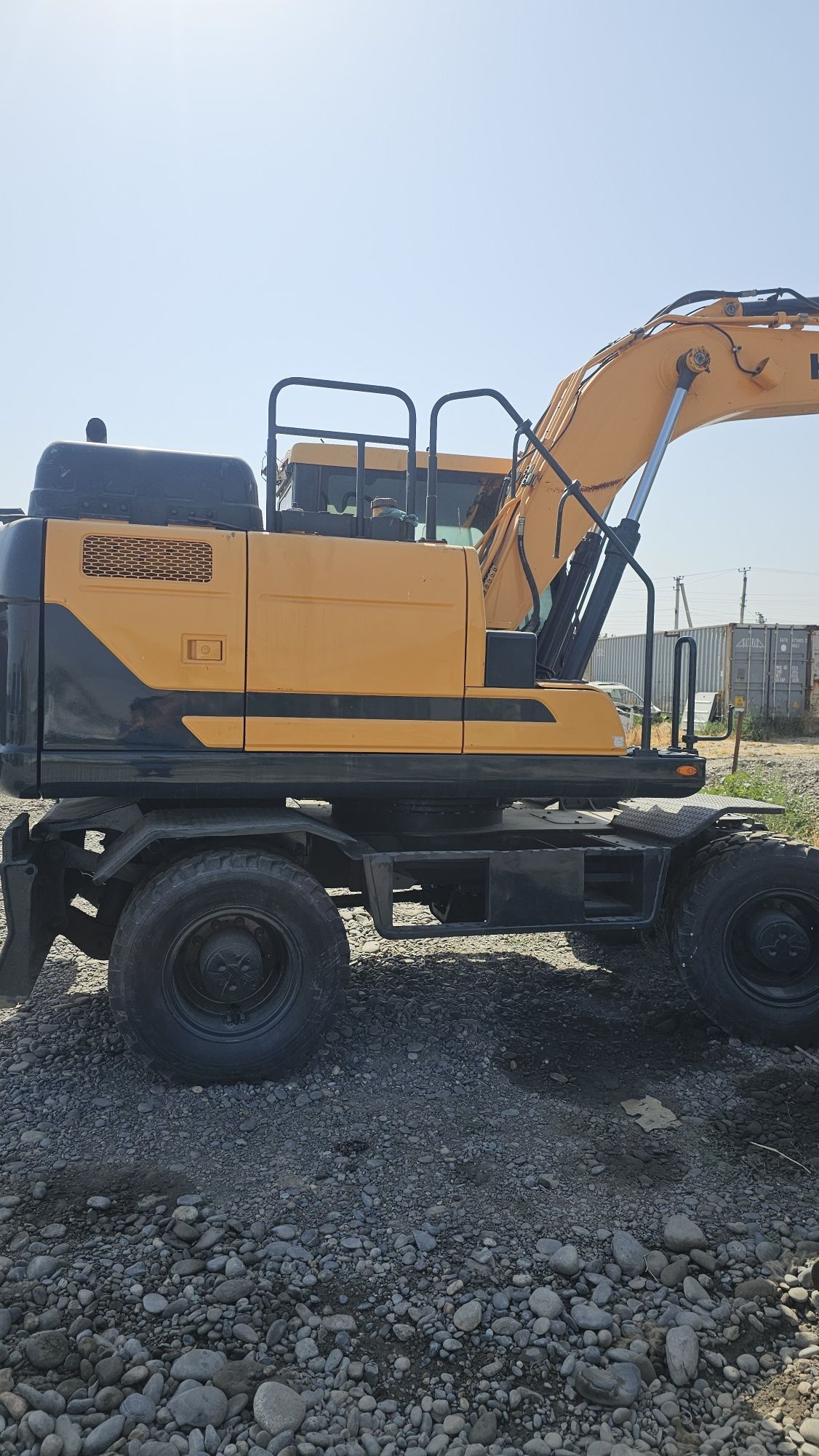 Экскаватор Hyundai HW145 год 2018