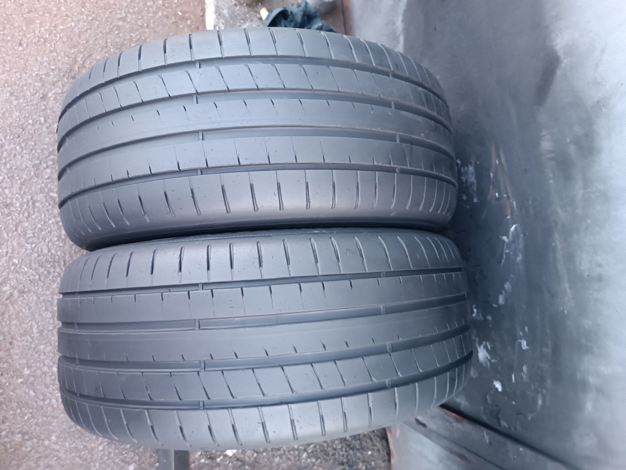 225/45/17 Goodyear Дот 0424