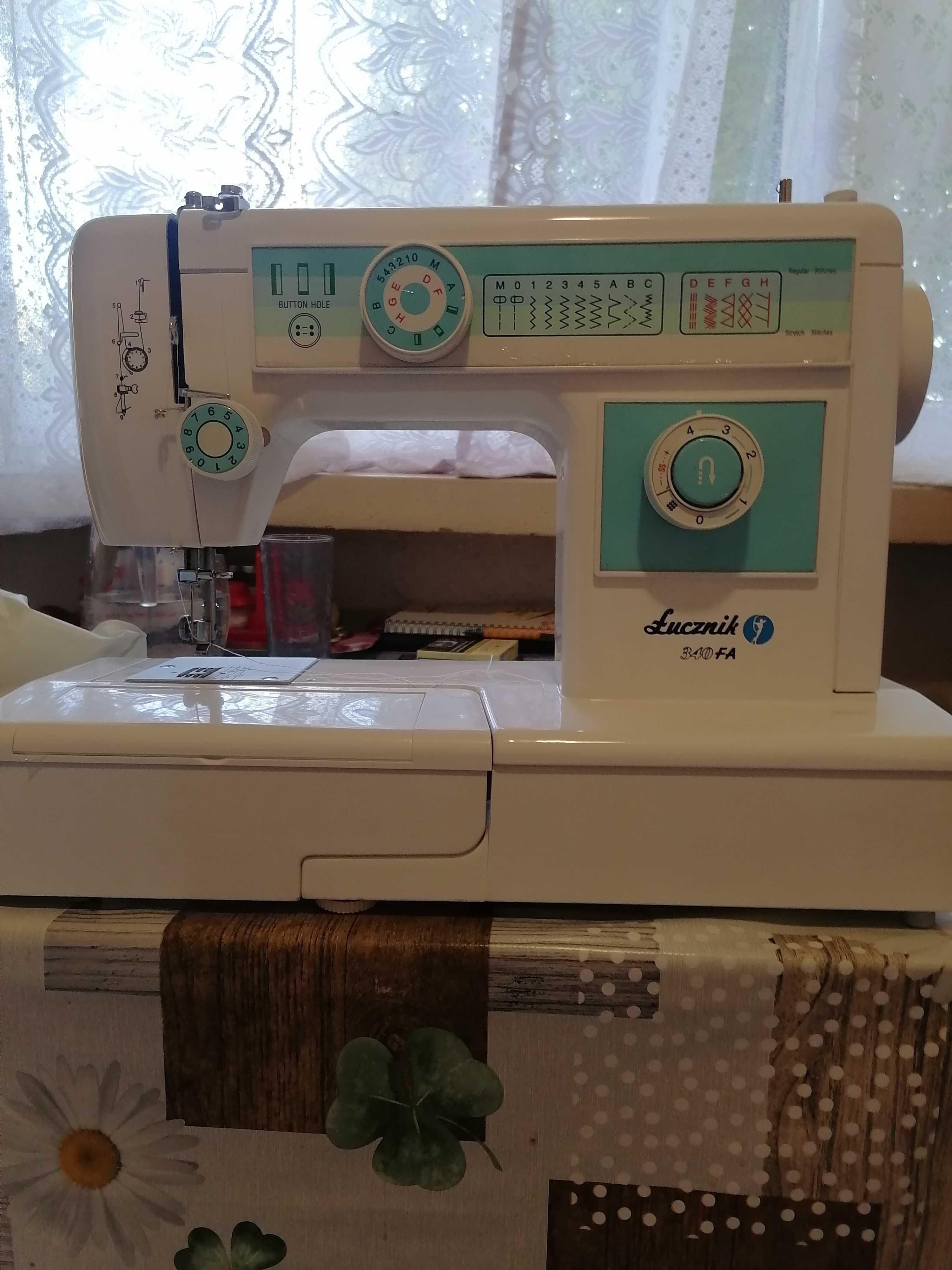 Продавам шевна машина Лучник 340FA