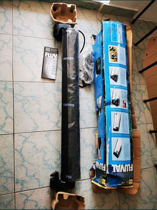 Vând lampa acvariu Fluval T5 H0 cu led albastru de veghe