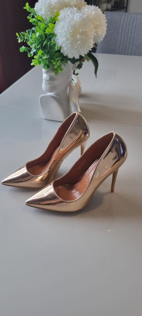 Pantofi de lac aurii cu toc de 10cm Benaza premium