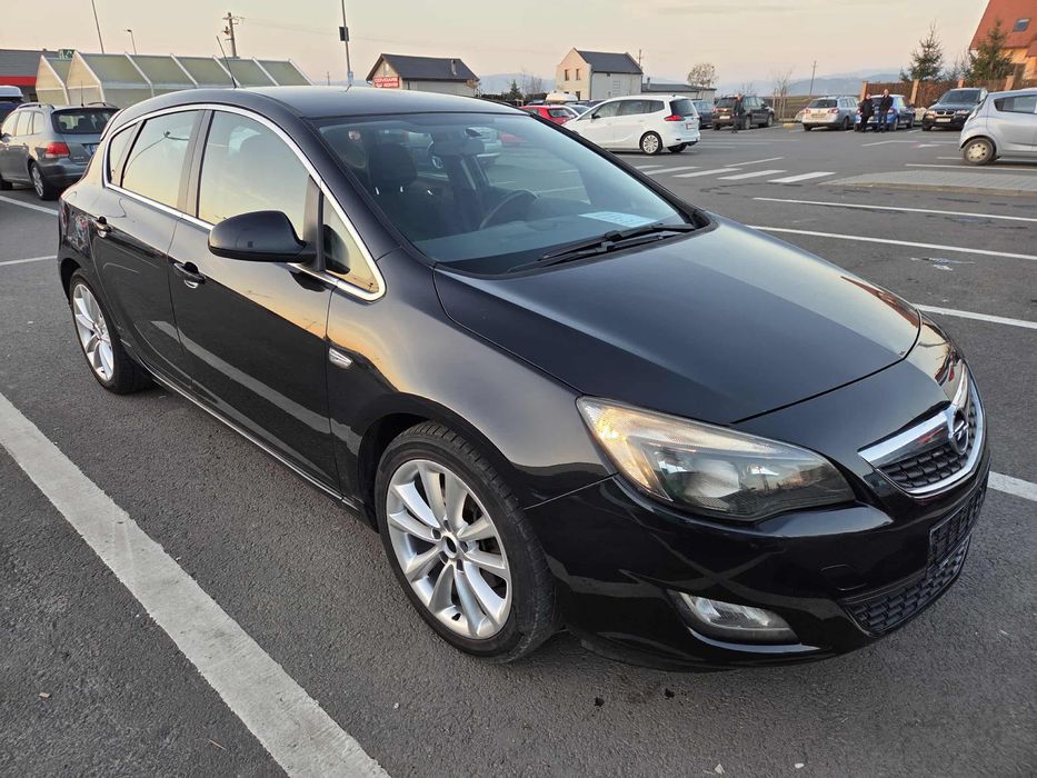 Opel Astra J 2012