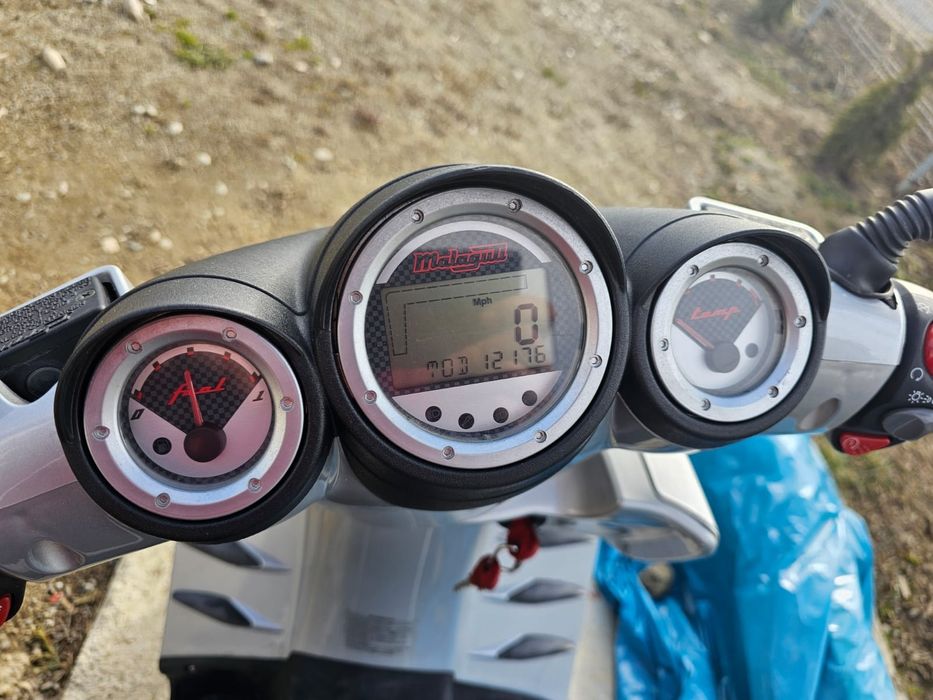 Vând malaguti 250cc + casca  sau schimb cu bicicleta electrica