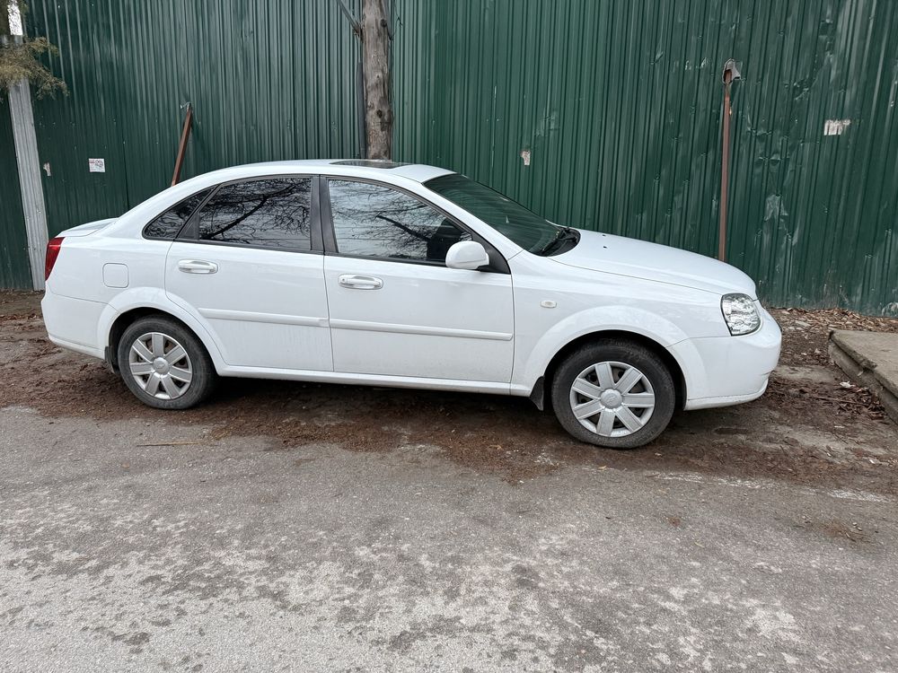 Lacetti 1.8 AT 2009 arenda