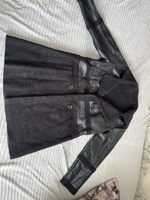 Продам легкое пальто на весну