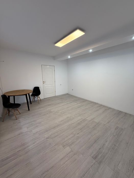 Apartament cu 3 Camere 100mp util