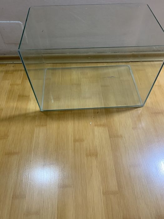 Acvariu din sticla