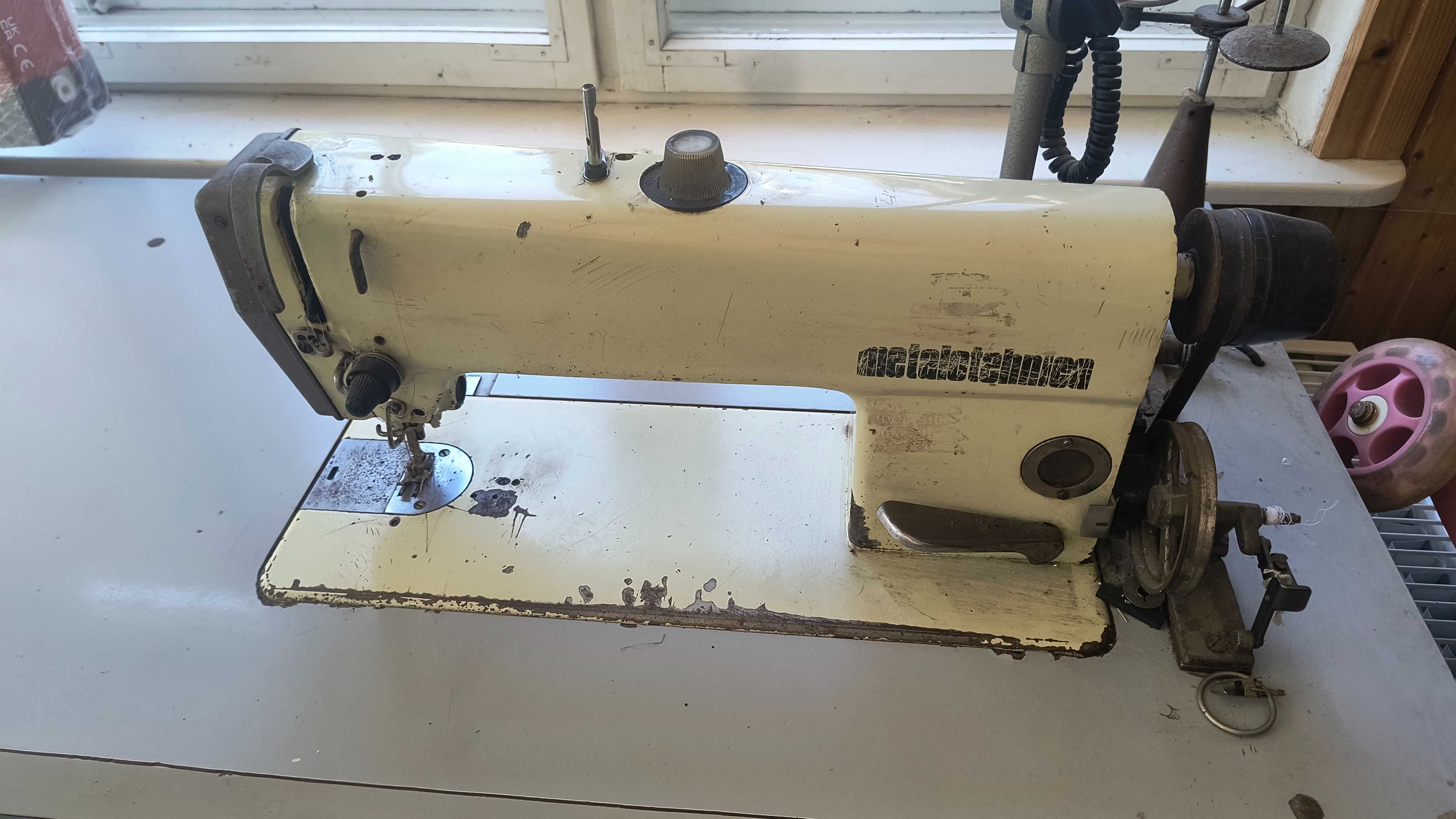 Mașini de cusut industriale marca Minerva și metalotehnica!