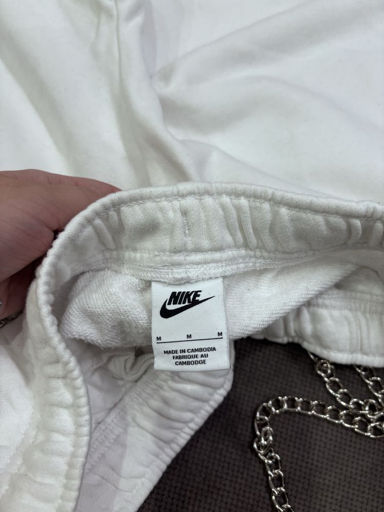 Nike air анцуг бял