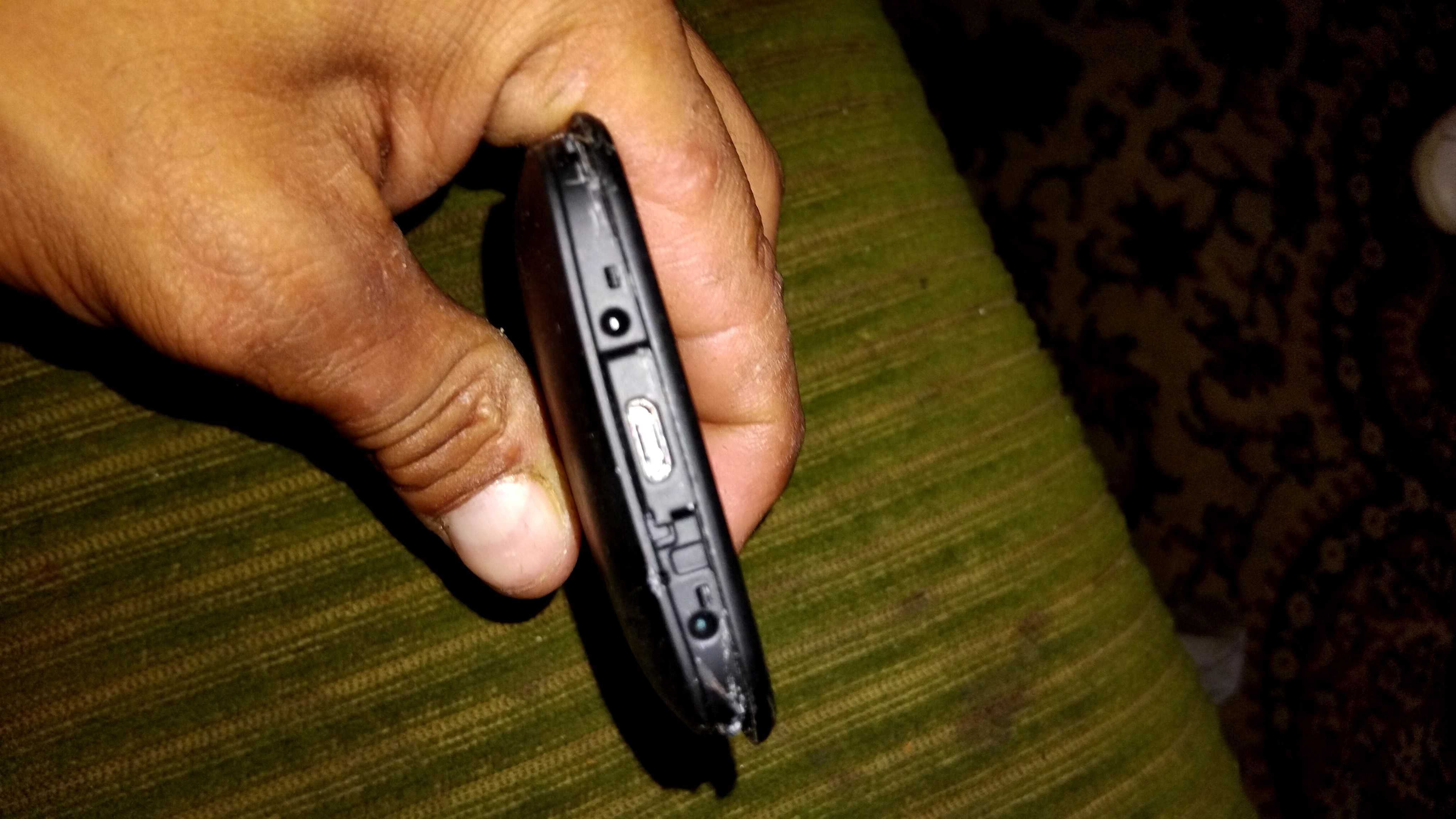 Motorola XT1524 zapazen